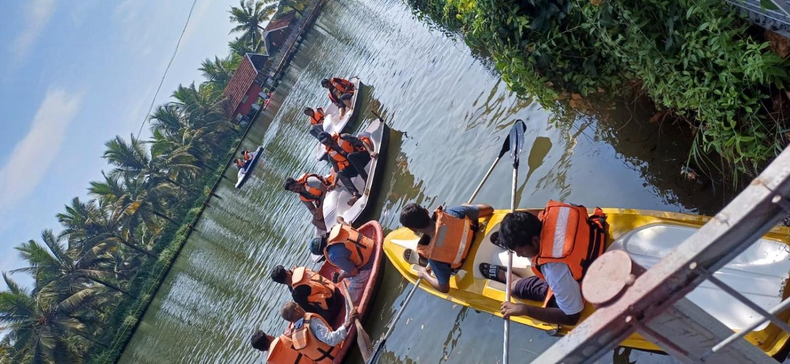 Munroe Island Lake Resort Mundrothuruth Exterior foto