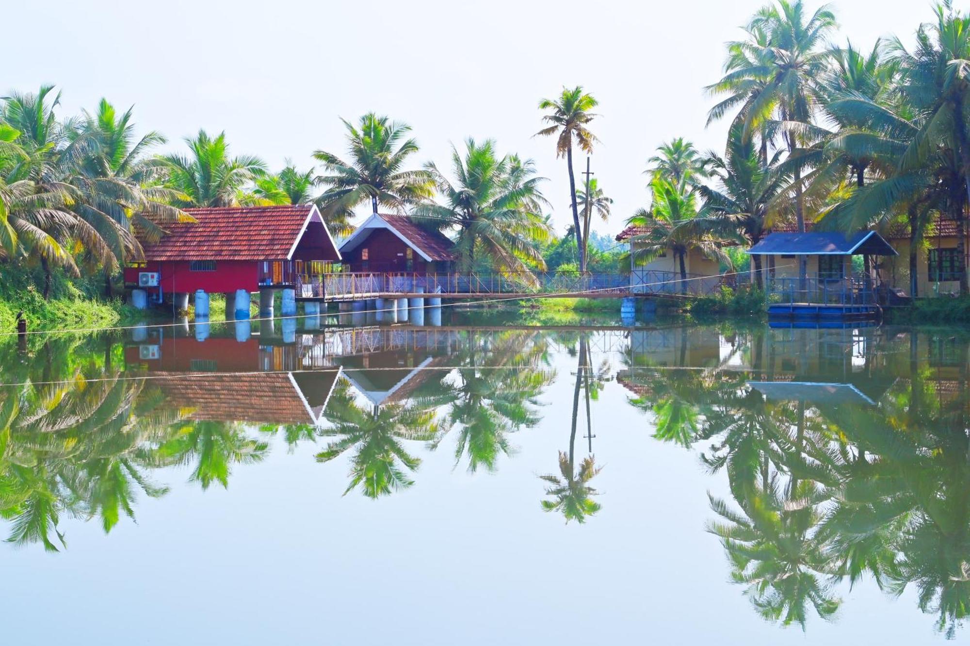 Munroe Island Lake Resort Mundrothuruth Exterior foto