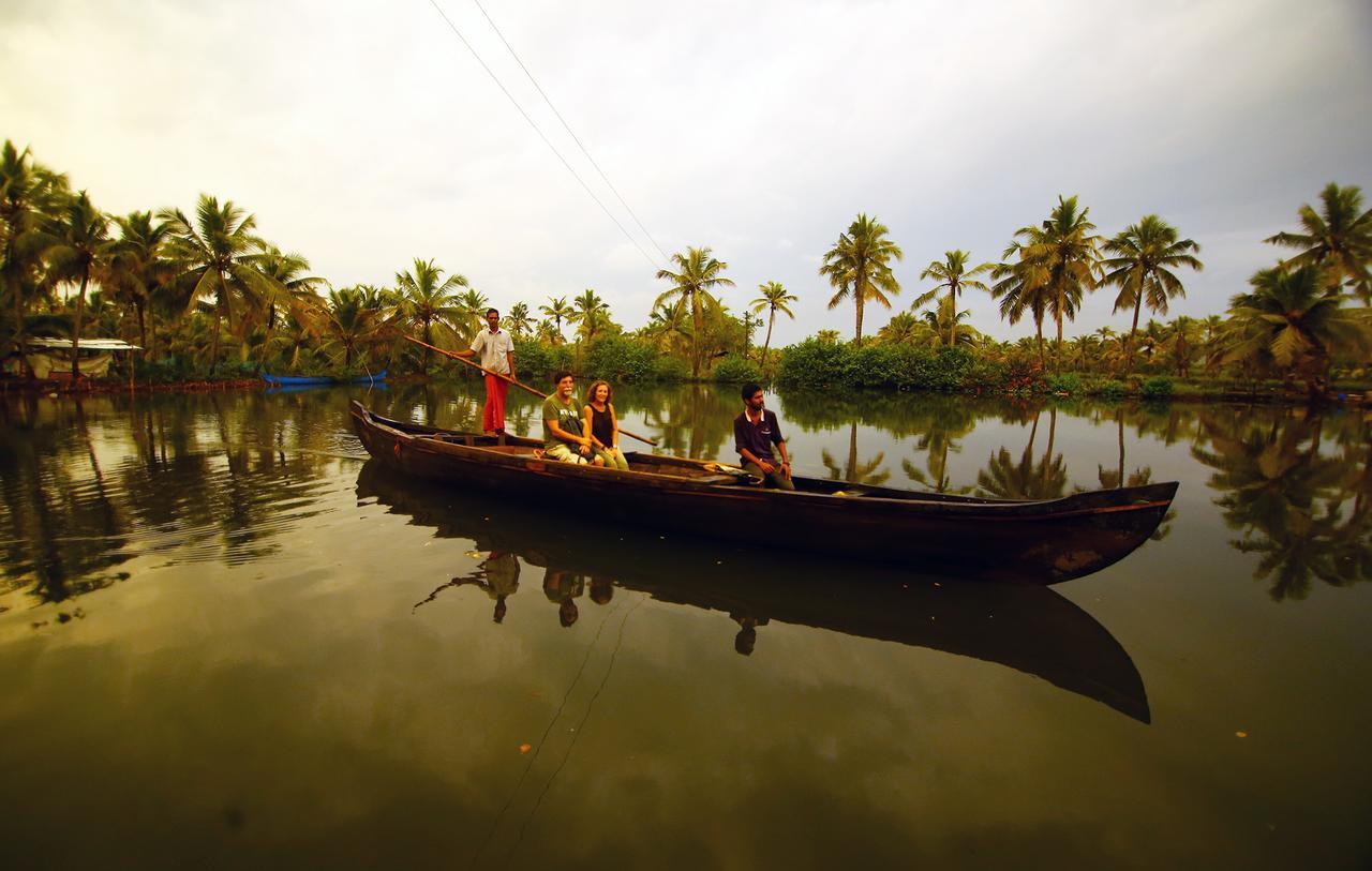Munroe Island Lake Resort Mundrothuruth Exterior foto